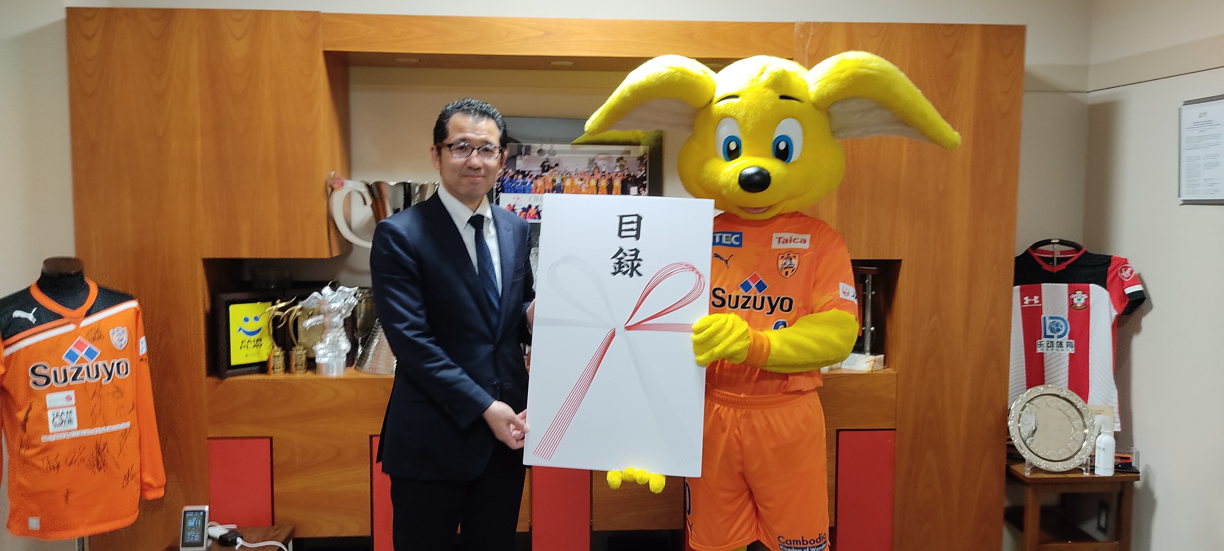 鈴与レンタカー株式会社 エスパルス応援プラン の 清水エスパルスチーム強化支援金贈呈について プレスリリース 鈴与商事株式会社